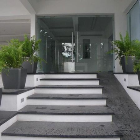 Lincoln Suite Pool - Gym - Sauna Santo Domingo Luaran gambar